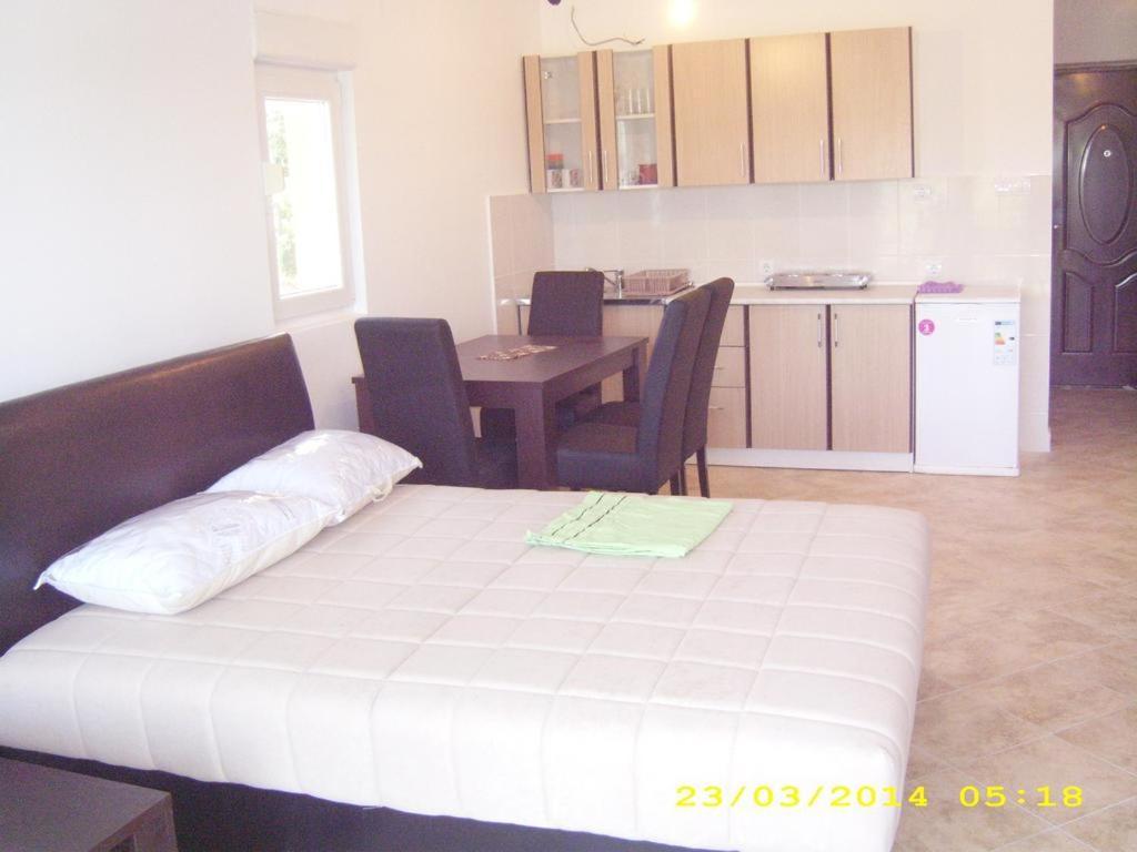 Apartmani Vukovic Тиват Экстерьер фото